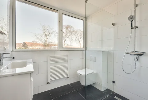 Detailed Tile Work in Bathroom Renovation